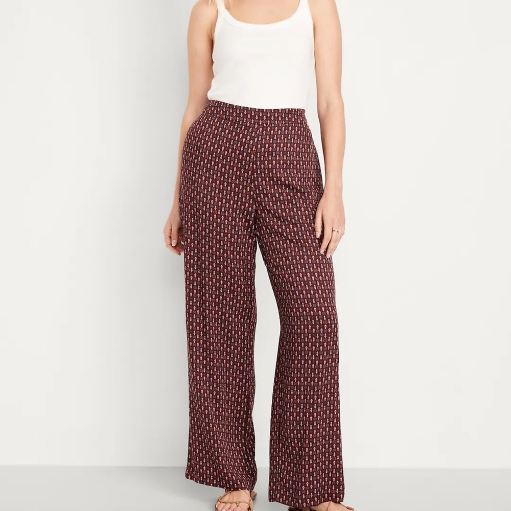 Patterned Maroon Pants